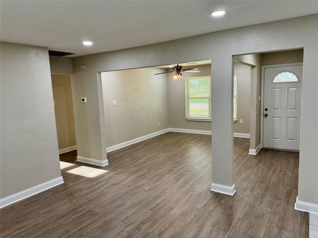 6321 Apache Drive, Pasadena, TX 77503
