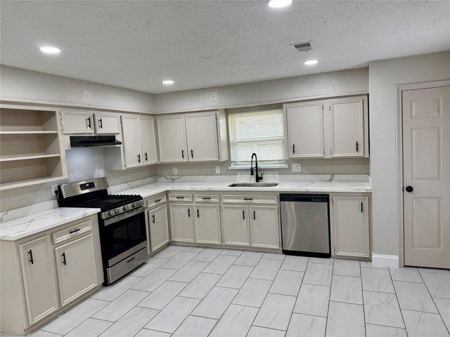 6321 Apache Drive, Pasadena, TX 77503