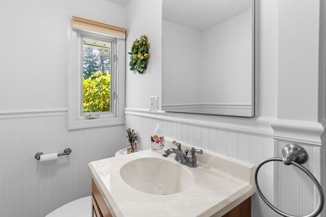 58 Sloane Dr, Framingham, MA 01701