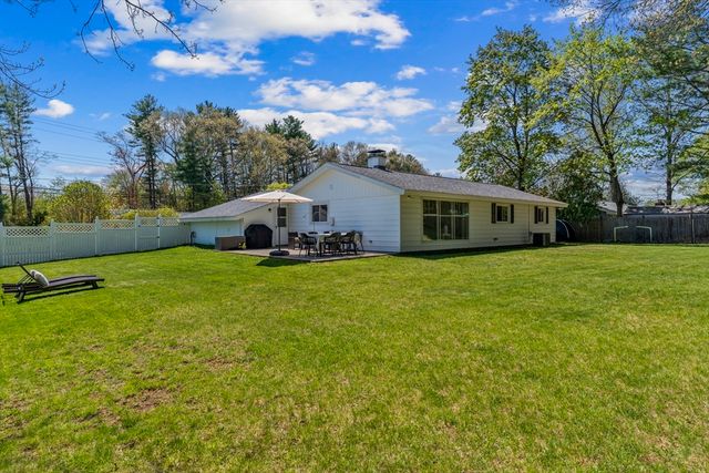 58 Sloane Dr, Framingham, MA 01701