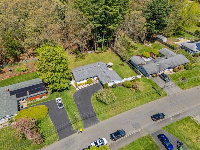 58 Sloane Dr, Framingham, MA 01701