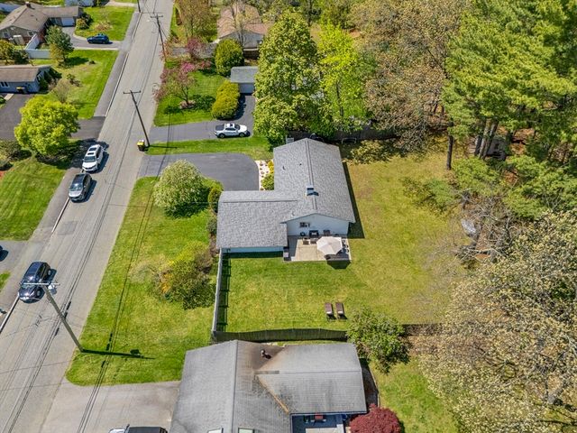 58 Sloane Dr, Framingham, MA 01701