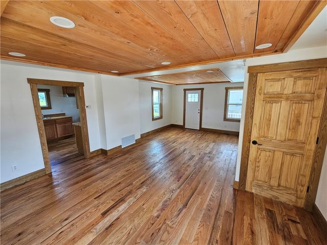 417 2nd Ave, Cadogan Twp, PA 16212