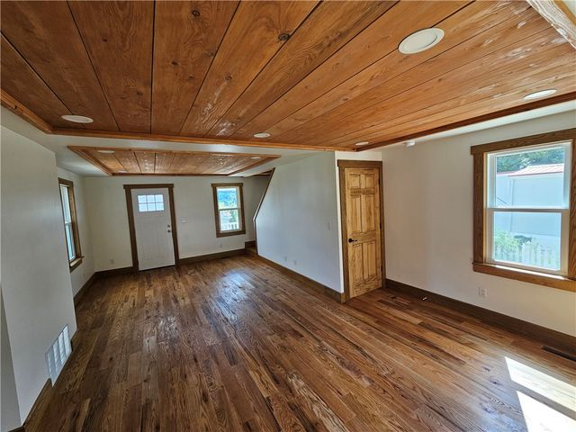 417 2nd Ave, Cadogan Twp, PA 16212