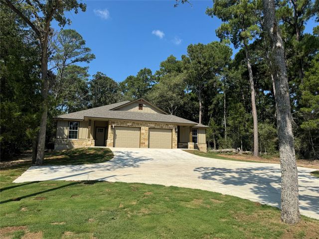 386 Tahitian DR, Bastrop, TX 78602