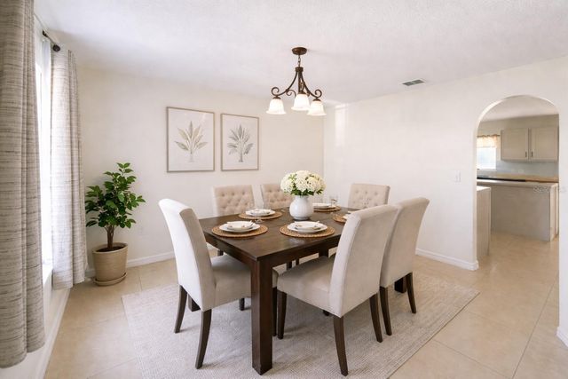 704 SWAN WAY, Kissimmee, FL 34758