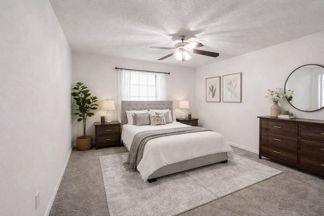 704 SWAN WAY, Kissimmee, FL 34758