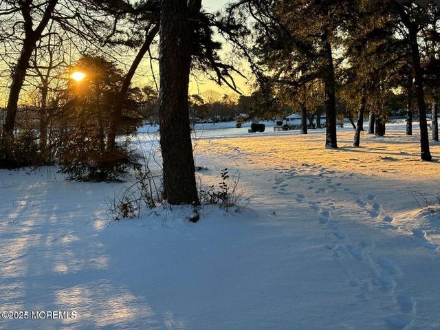 10 Whitman Street, Brick, NJ 08724