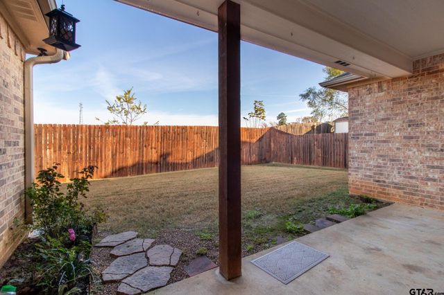 2806 Valley View St, Tyler, TX 75701