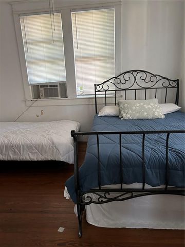 108 NW 7TH STREET, Gainesville, FL 32601