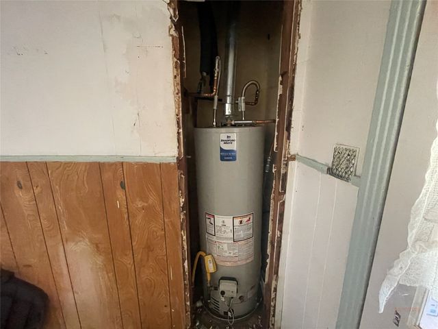 7008 Greenbriar Crescent Street, Lake Worth, TX 76135