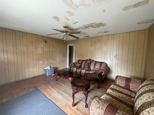 7008 Greenbriar Crescent Street, Lake Worth, TX 76135