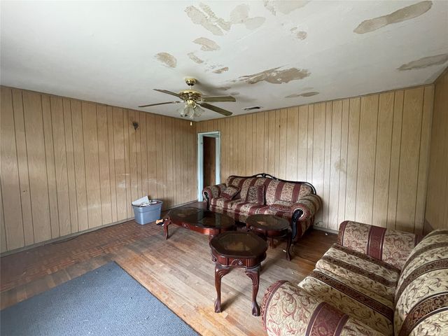 7008 Greenbriar Crescent Street, Lake Worth, TX 76135