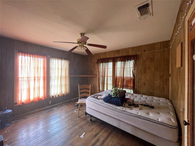 7008 Greenbriar Crescent Street, Lake Worth, TX 76135