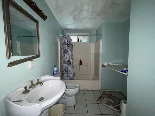 7008 Greenbriar Crescent Street, Lake Worth, TX 76135