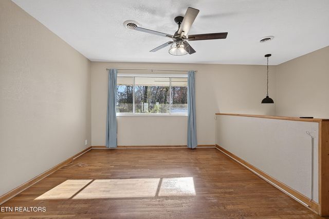 110 Providence Rd, Oak Ridge, TN 37830