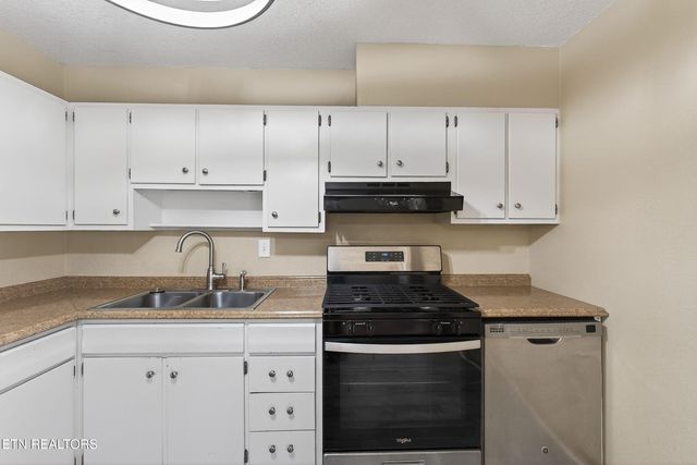 110 Providence Rd, Oak Ridge, TN 37830