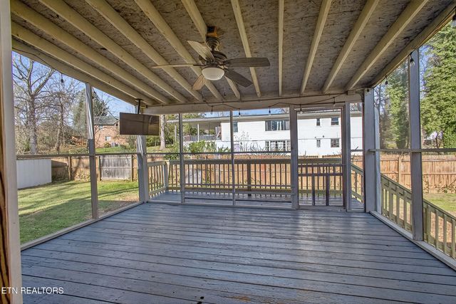 110 Providence Rd, Oak Ridge, TN 37830