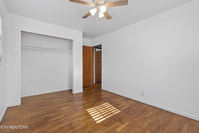 110 Providence Rd, Oak Ridge, TN 37830