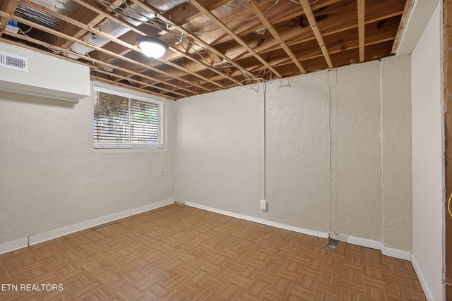 110 Providence Rd, Oak Ridge, TN 37830