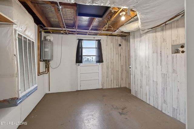 110 Providence Rd, Oak Ridge, TN 37830