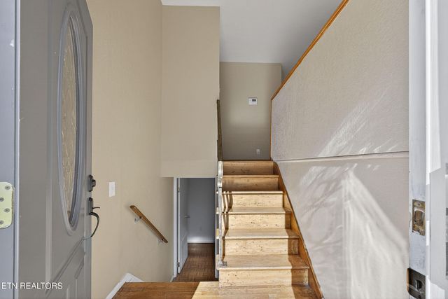 110 Providence Rd, Oak Ridge, TN 37830