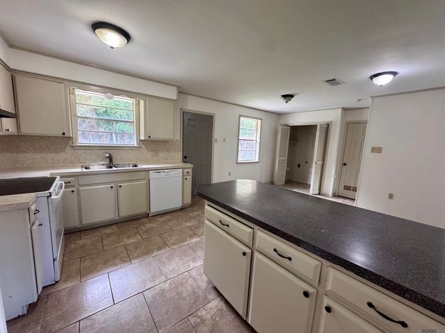 11325 Cypress Dale Ave, Baton Rouge, LA 70807