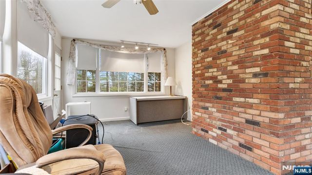 51 Black Oak Lane, Mahwah, NJ 07430