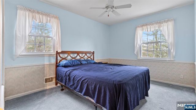 51 Black Oak Lane, Mahwah, NJ 07430