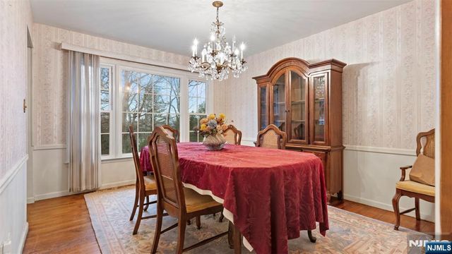 51 Black Oak Lane, Mahwah, NJ 07430