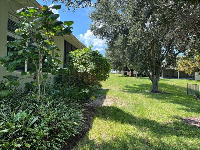 119 FALLING ACORN AVENUE, Groveland, FL 34736