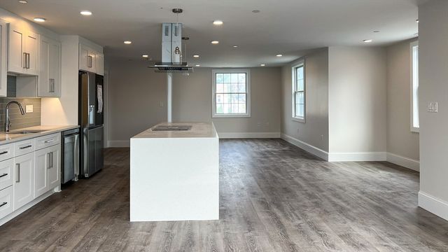 131 Cambridge St A, Burlington, MA 01803