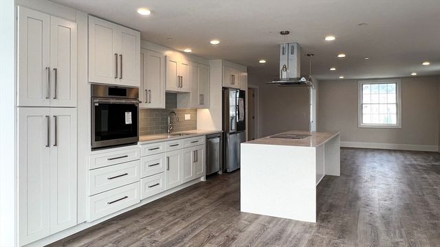 131 Cambridge St A, Burlington, MA 01803