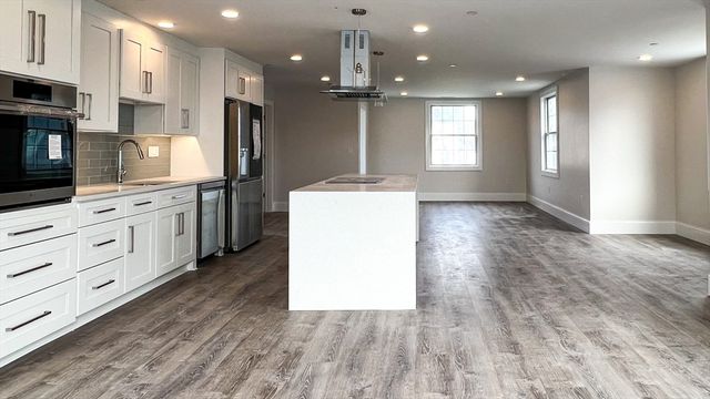 131 Cambridge St A, Burlington, MA 01803