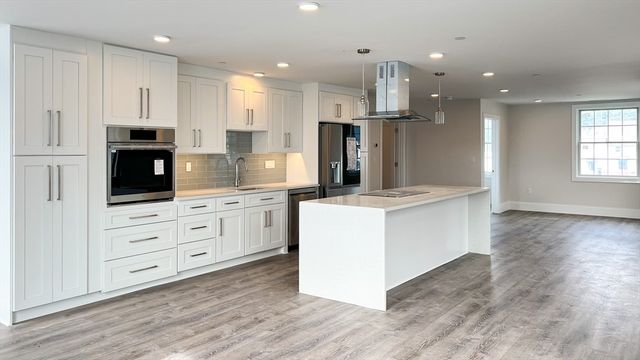 131 Cambridge St A, Burlington, MA 01803