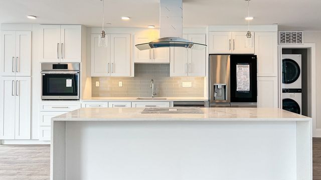 131 Cambridge St A, Burlington, MA 01803