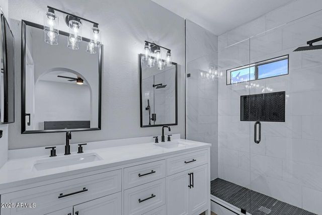 9705 E MOUNTAIN VIEW Road 1046, Scottsdale, AZ 85258