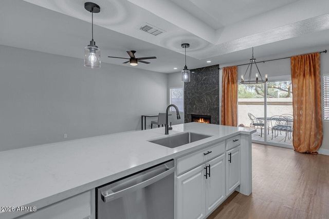 9705 E MOUNTAIN VIEW Road 1046, Scottsdale, AZ 85258