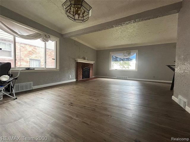 16801 Blackstone Street, Detroit, MI 48219