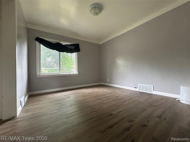 16801 Blackstone Street, Detroit, MI 48219