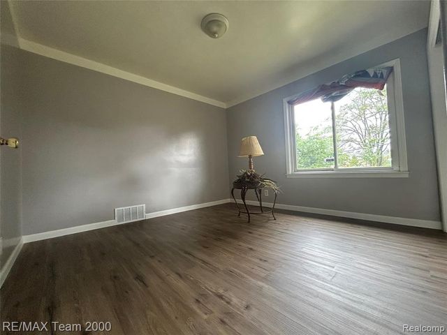 16801 Blackstone Street, Detroit, MI 48219