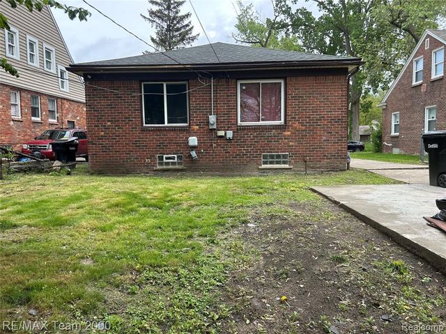 16801 Blackstone Street, Detroit, MI 48219