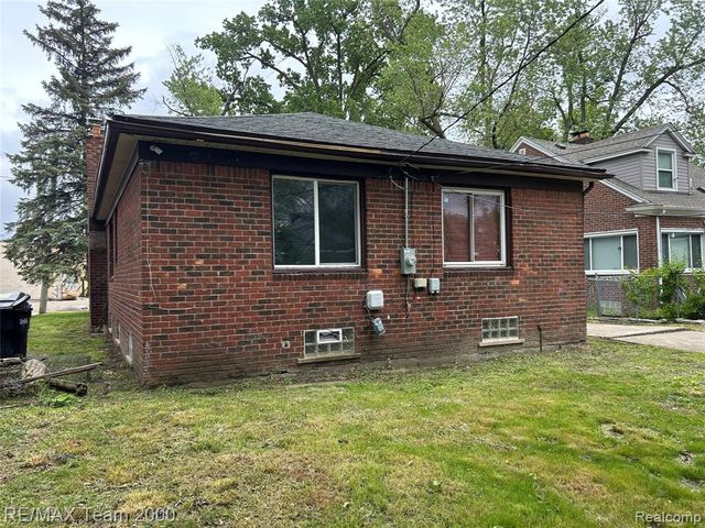 16801 Blackstone Street, Detroit, MI 48219