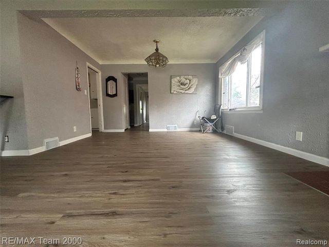 16801 Blackstone Street, Detroit, MI 48219