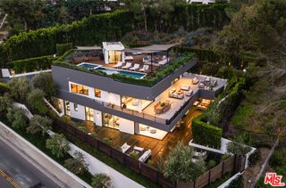 17335 Tramonto Drive, Pacific Palisades, CA 90272