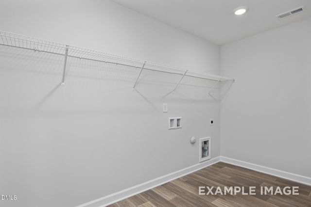 320 Longleaf Glen Lane, Zebulon, NC 27597