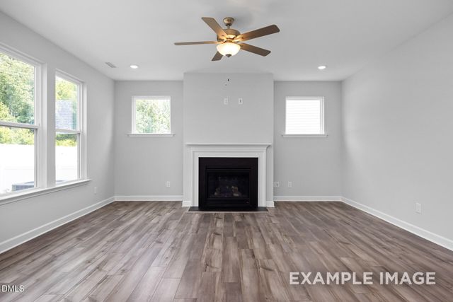 320 Longleaf Glen Lane, Zebulon, NC 27597