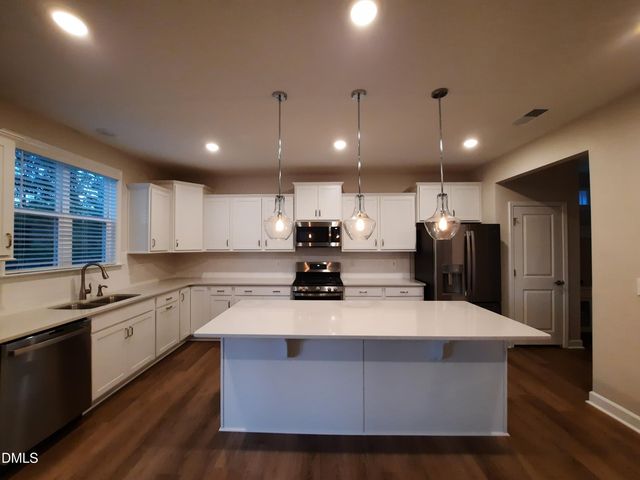 320 Longleaf Glen Lane, Zebulon, NC 27597