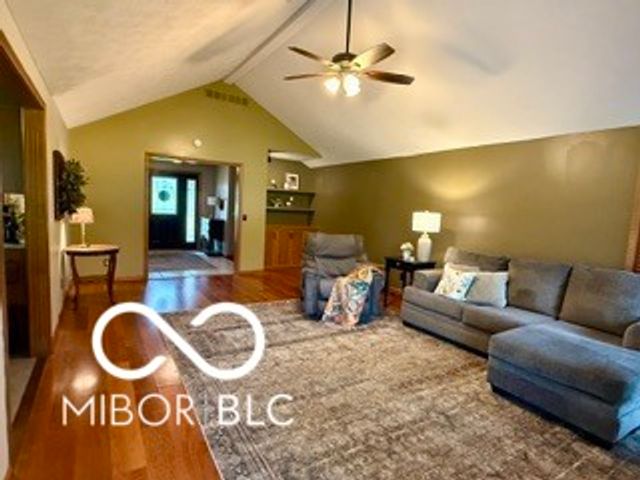 11867 N Shelby 700 W, New Palestine, IN 46163