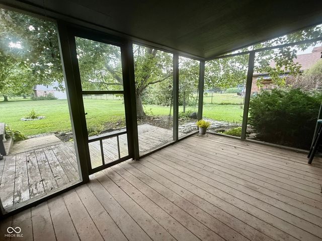 11867 N Shelby 700 W, New Palestine, IN 46163